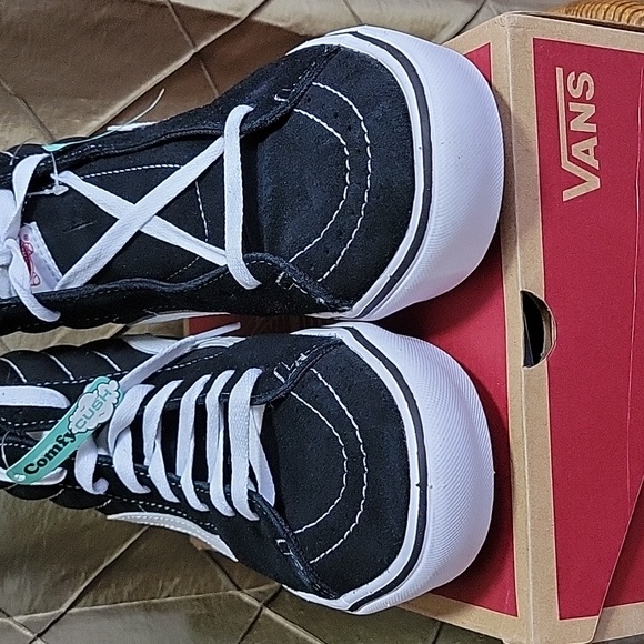 NWT- Vans Unisex ‘Sk8-Hi ComfyCush’ High Top Sneaker In Black/True White - Picture 10 of 11